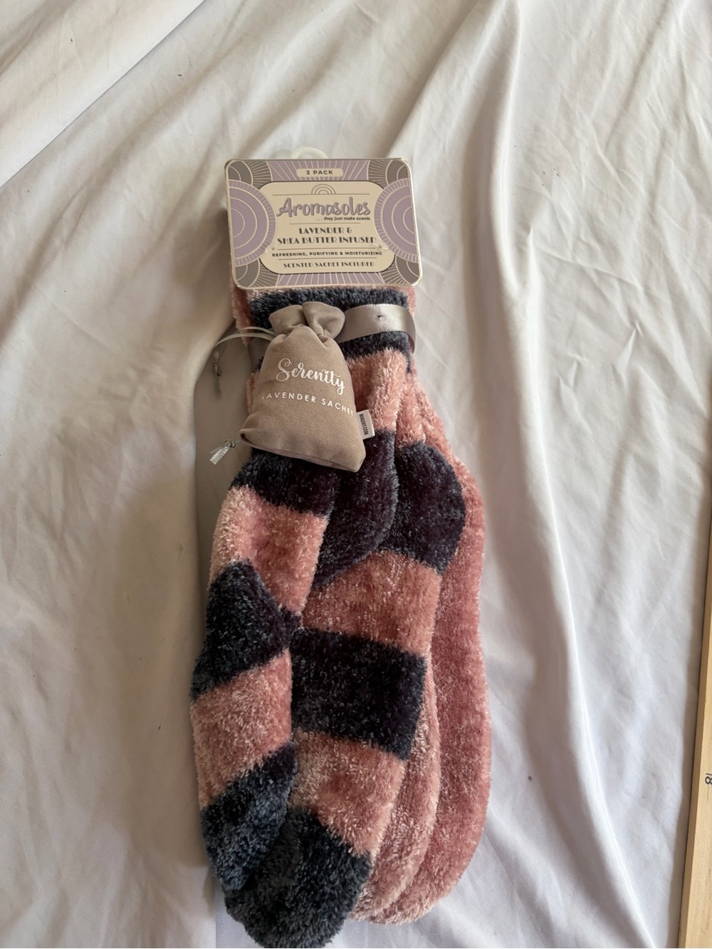 AromaSoles Lavender Sachet Cozy Fuzzy Slipper Socks 2 Pair Pink & Gray NWT